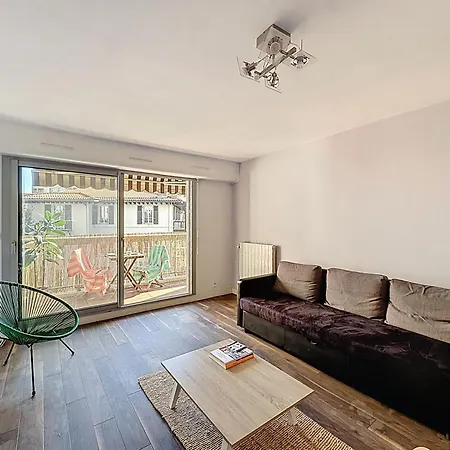 Grand T2 Confort Au Centre De Appartement