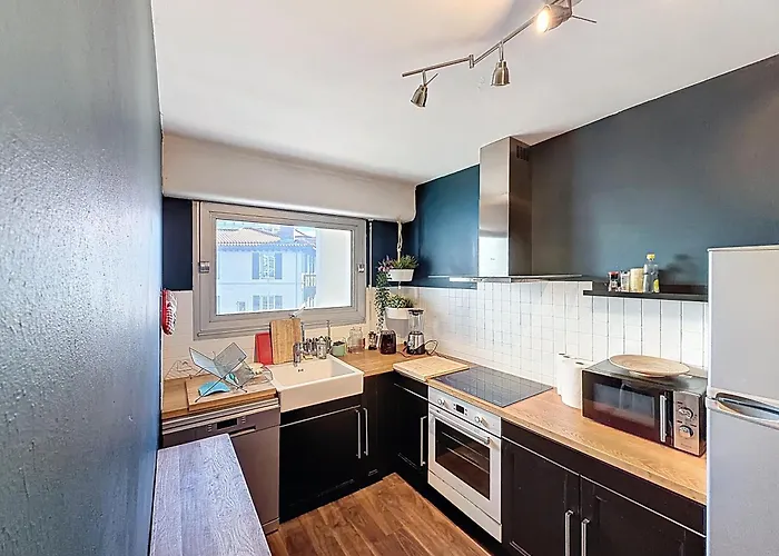 Grand T2 Confort Au Centre De Appartement *