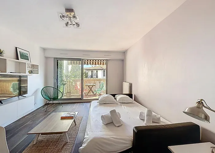 Appartement Grand T2 Confort Au Centre De *